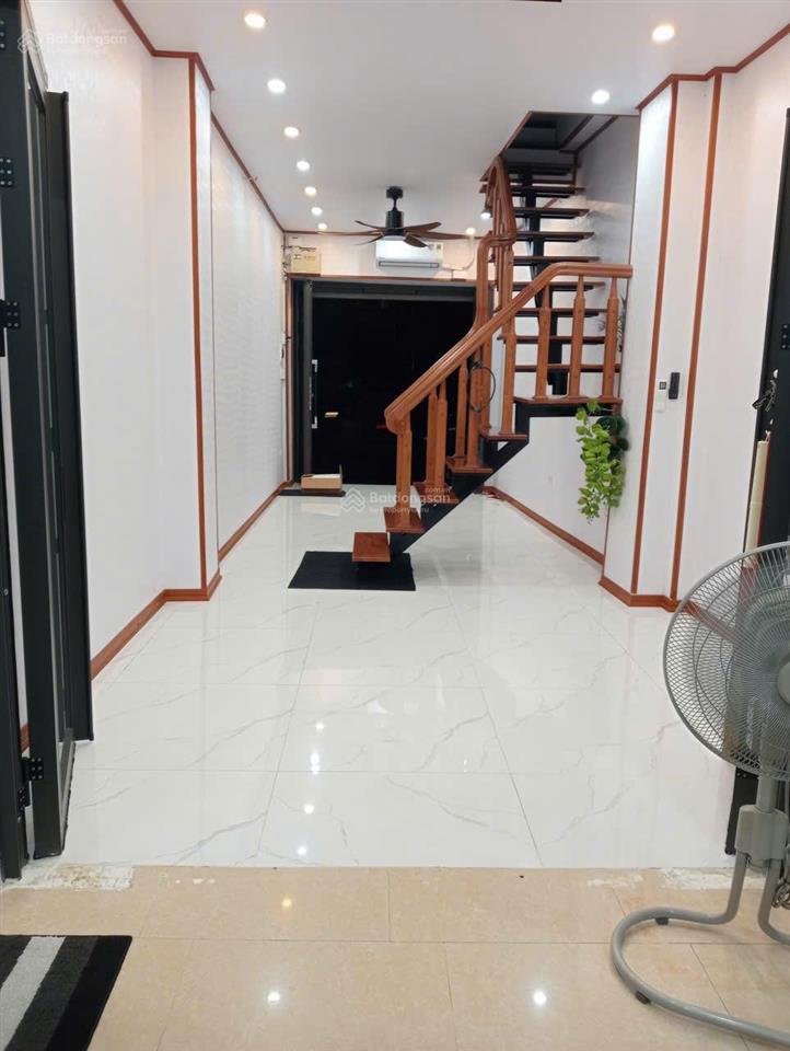 Cho thuê cửa hàng phố nguyễn đình chiểu dt 40m2, mt 3m, khu nhiều dân văn phòng nhất hn. giá 13t