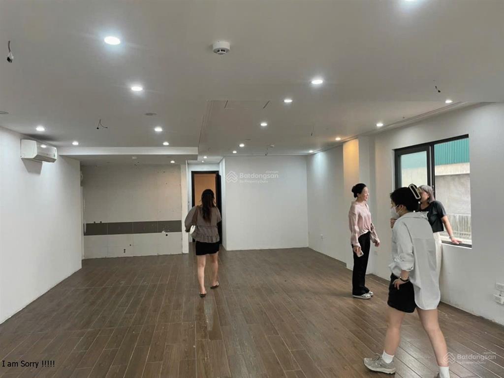 Cho thuê nhà riêng ngõ 44 đỗ quang, dt 90m2 x 2t, mt 6m, thang máy, ngõ 2 ô tô, giá 27tr