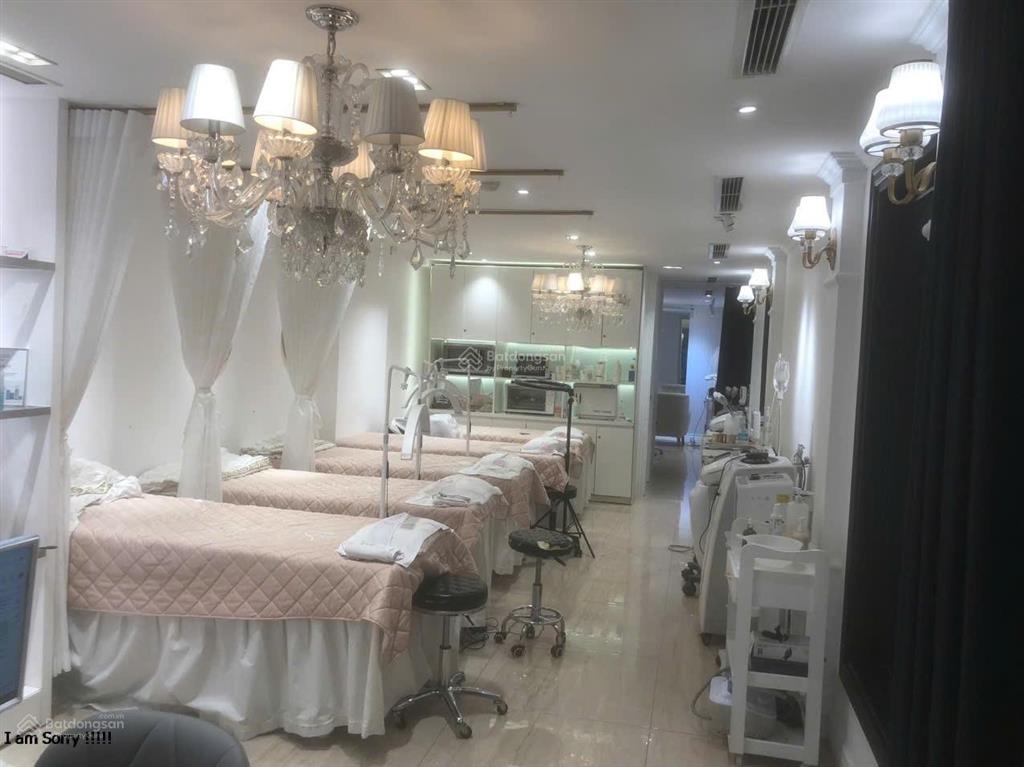 Cho thuê nhà mặt phố nguyễn du dt 100m2, mt 8m, nhà có hầm để xe, ô tô đỗ cửa. giá 35 tr/th