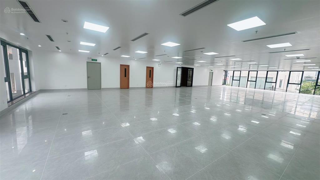 Siêu hiếm, toà văn phòng mặt phố lô góc phạm văn đồng từ liêm vỉa hè kinh doanh đỉnh 210m 70 tỷ