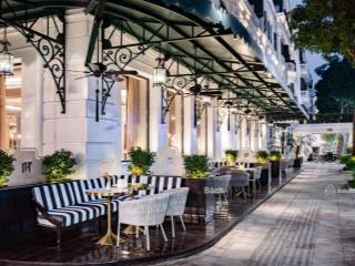 Cho thuê biệt thự sân vườn phố cổ  hàng hiếm lõi phố cổ  dt 300m2, 2 tầng  mt 10m  200tr