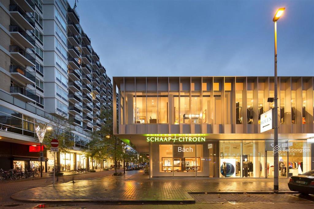 Mặt phố tràng tiền  dt 400m²  mt 20m  hiếm có khó tìm  flagship store & ngân hàng