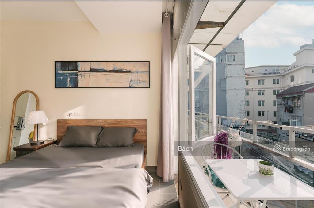 Cho thuê căn hộ mặt phố nam ngư, dt 100m2, 6 tầng, giá 80tr, 10 phòng căn hộ khép kín