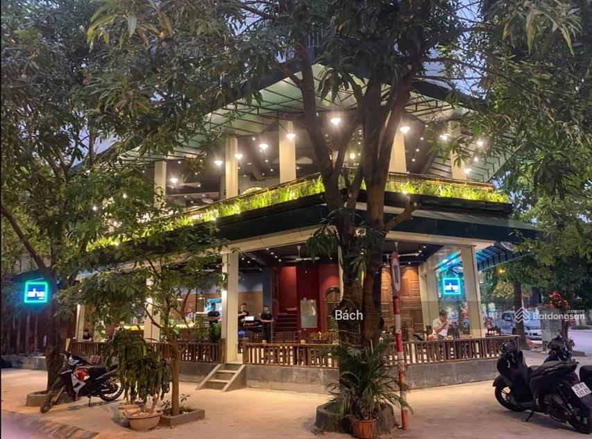Cho thuê nhà mặt phố hàng bông, dt 200m2  5 tầng  mt 10m  nhà thông sàn, hợp kinh doanh f&b.