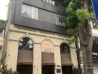 Cho thuê nhà mặt phố hàng bông, dt 200m2  5 tầng  mt 10m  nhà thông sàn, hợp kinh doanh f&b.