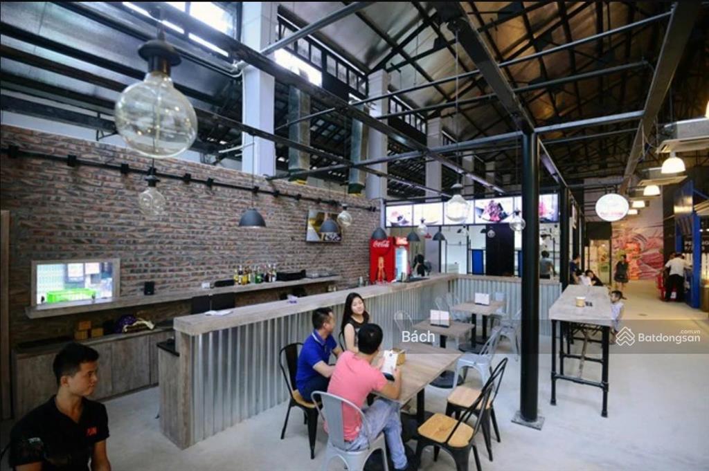 Cho thuê biệt thự kđt văn phú, kiến hưng  dt 650m2, mt 30m, xây dựng 2 tầng có sân vườn rộng