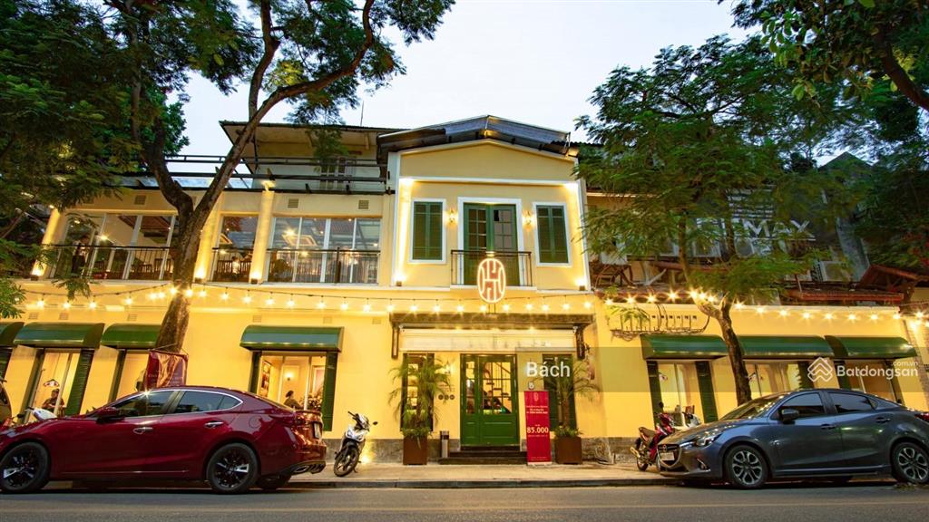 Cho thuê mbkd 1000m2 phố ngọc khánh, mt 20m, tìm đối tác kinh doanh f&b, siêu thị, coworking,...