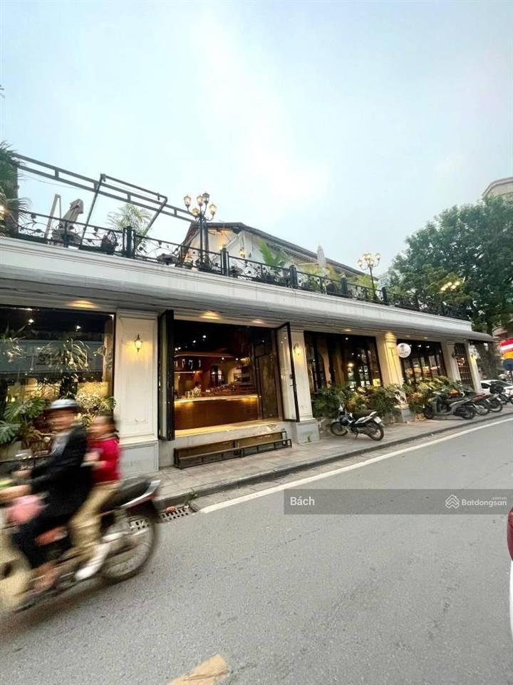 Vào thu  cho thuê cửa hàng mặt phố đinh liệt  dt 32m2  mt 3m. phố hot.  0886 248 ***