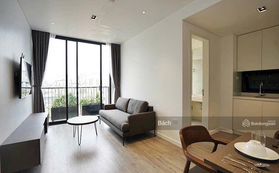 Cho thuê tòa căn hộ nước ngoài phố trịnh công sơn, dt 180m2, 9 tầng, mt 7m.  0886 248 ***