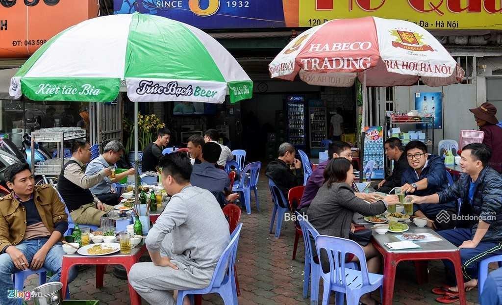 Hiếm  cho thuê mb mặt phố trương định  dân cư đông đúc  dt 300m2  mt 6m  50tr.