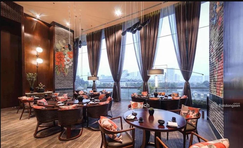 Hiếm  biệt thự mặt phố hai bà trưng  dt 300m2 x 2,5 tầng  mt 20m   0886 248 ***
