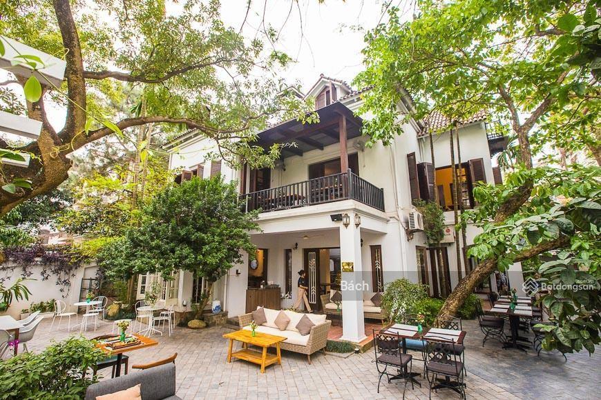 Cho thuê nhà mặt phố hàng bồ, q. hk  dt 40m2, 3 tầng, mt 5m, giá 60tr.  0886 248 *** bách