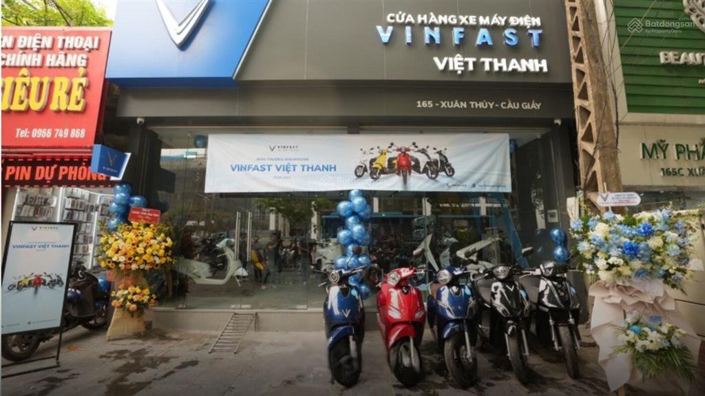 Cho thuê mbkd mặt phố lạc long quân, quận tây hồ  dt 400m2  mt 12m  hợp làm cửa hàng trưng bày