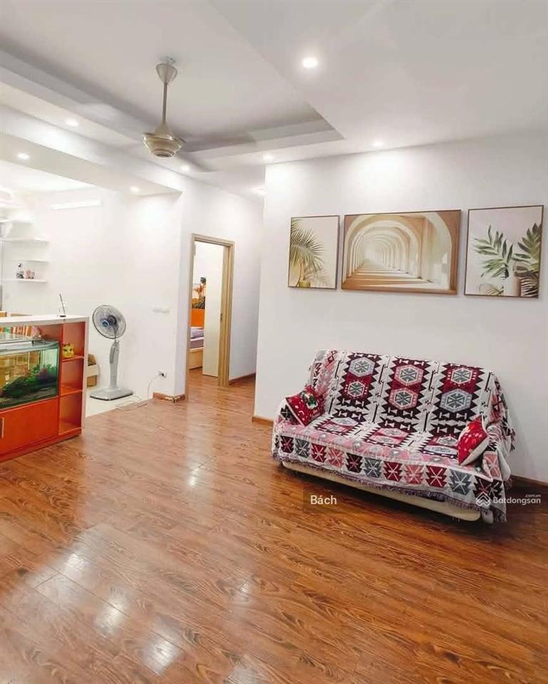 Chính chủ cho thuê căn hộ sunrise 3b, dt 80m2, 2 ngủ  đầy đủ đồ  đối diện vinhome riverside