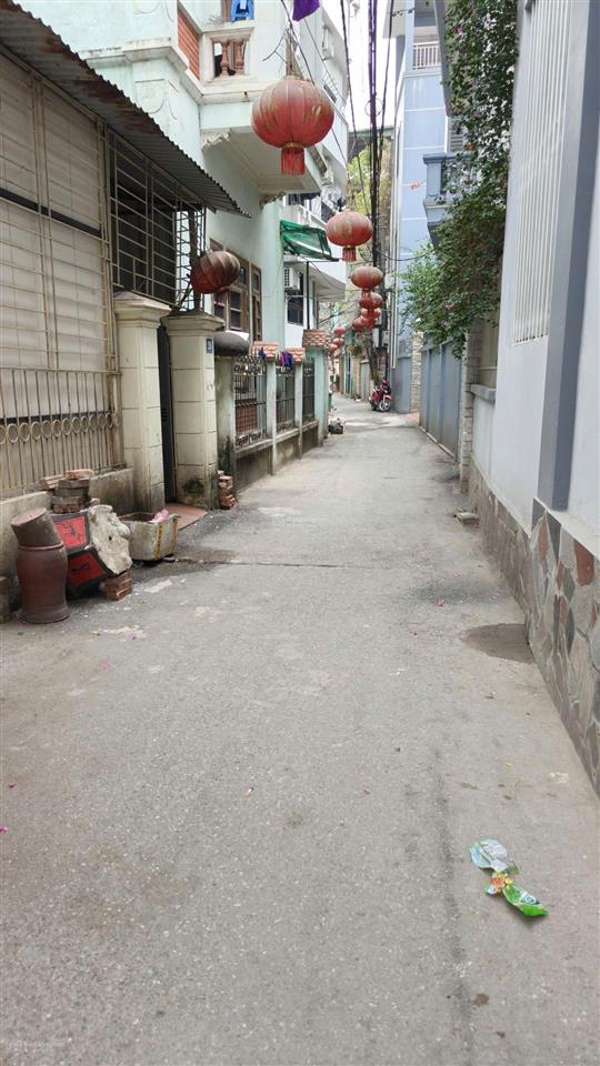 Bán rất gấp, chỉ hơn 6 tỷ, 5 tầng phố lụa vạn phúc, gần ngay mặt phố ngô thì sỹ, tố hữu, hà đông,