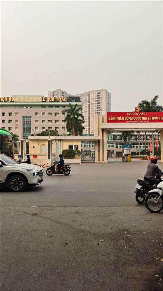 Bán nhà phùng hưngxa la, hà đông, 40m2 ngõ ô tô thông bàn cờ, 15m ra bệnh viện quân y 103hơn 8tỷ.