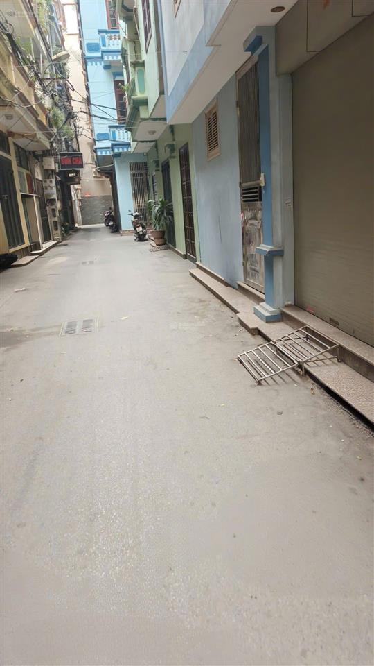 Bán nhà phùng hưngxa la, hà đông, 40m2 ngõ ô tô thông bàn cờ, 15m ra bệnh viện quân y 103hơn 8tỷ.
