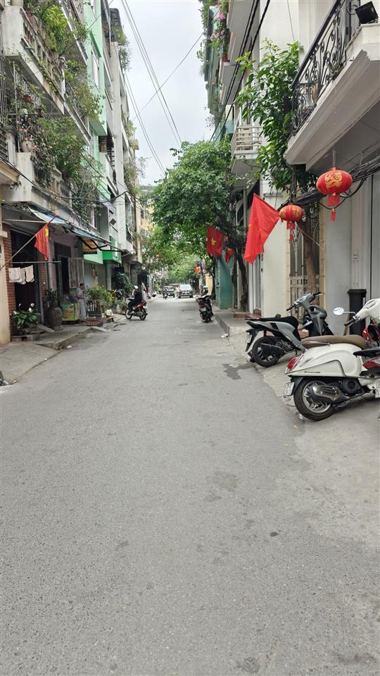 Bán nhà đường 19/5,văn quánhà đông, hơn 9tỷ, ôtô đỗ cửa, 5tầng 3 mặt thoángx34m2, 10m ra oto tránh