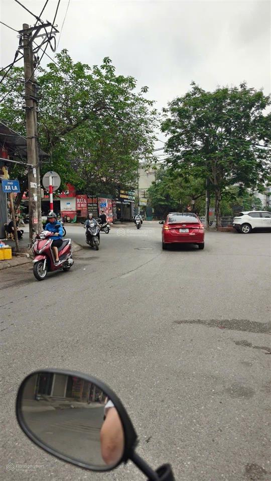 Bán nhà xa la, phùng hưng hà đông, hơn 8tỷ, 5t thang máy, ô tô ngay cửa, thông đường phân lô vỉa hè