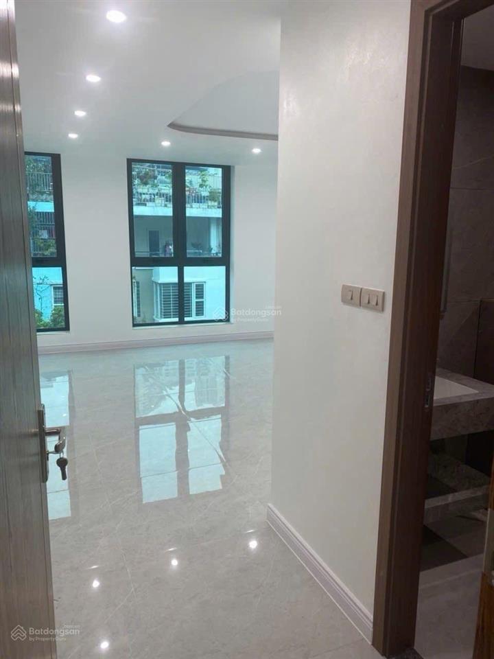 Bán liền kề văn phú 18,99 tỷ, 6 tầng thang máy rẻ đẹp nhất kdt văn phú, cạnh ngay lacasta hà đông