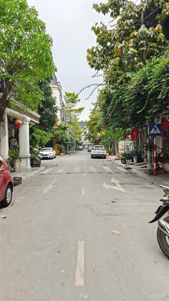 Bán liền kề lacasta 73m2 hơn 21tỷ ngay chân tháp đồng hồ văn phú, hà đông, gần trục đường đôi 3.5