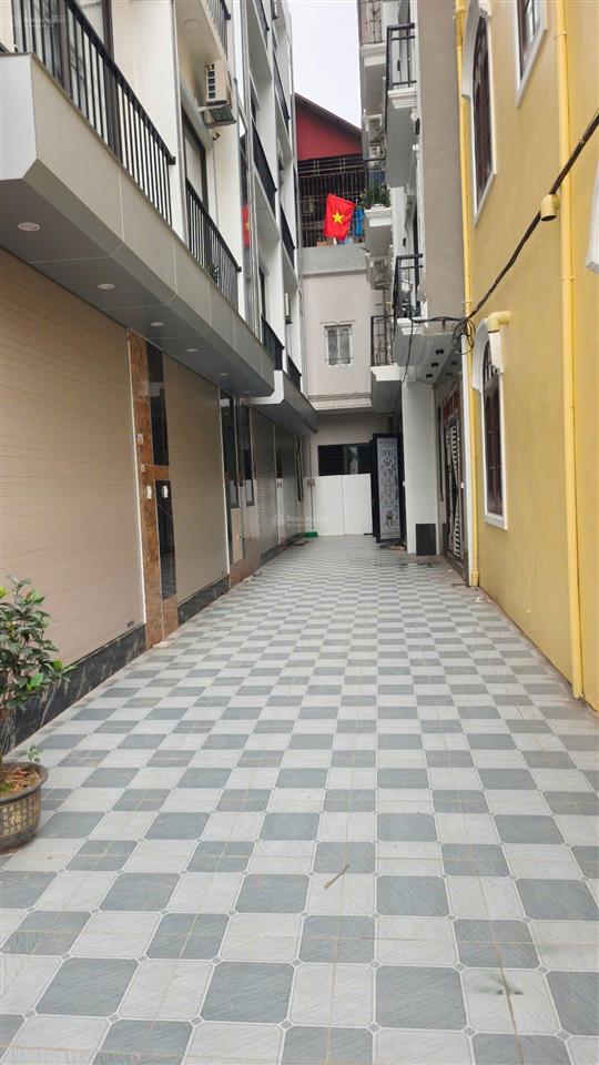 Bán nhà vị trí vàng phố lụa, vạn phúc  5t mới, ô tô qua cửa, rộng thoáng, ngay bưu điện hà đông,8