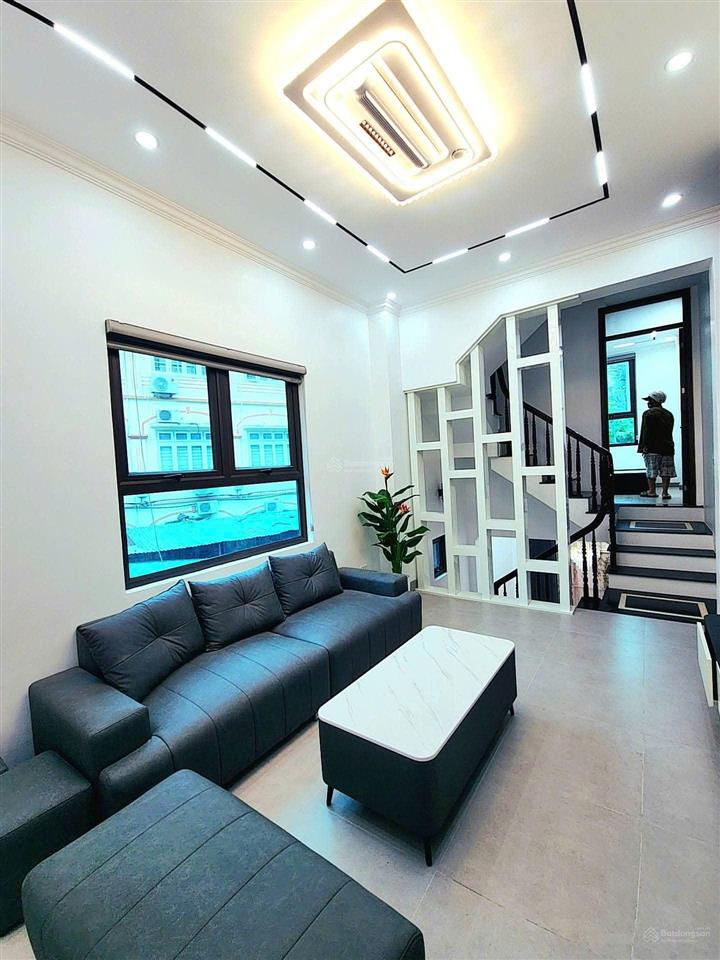 Bán nhà sát mặt đường 19/5 văn quán, hà đông, ô tô đỗ cửa, lô góc 5 tầng full nội thất, 9tỷ7,