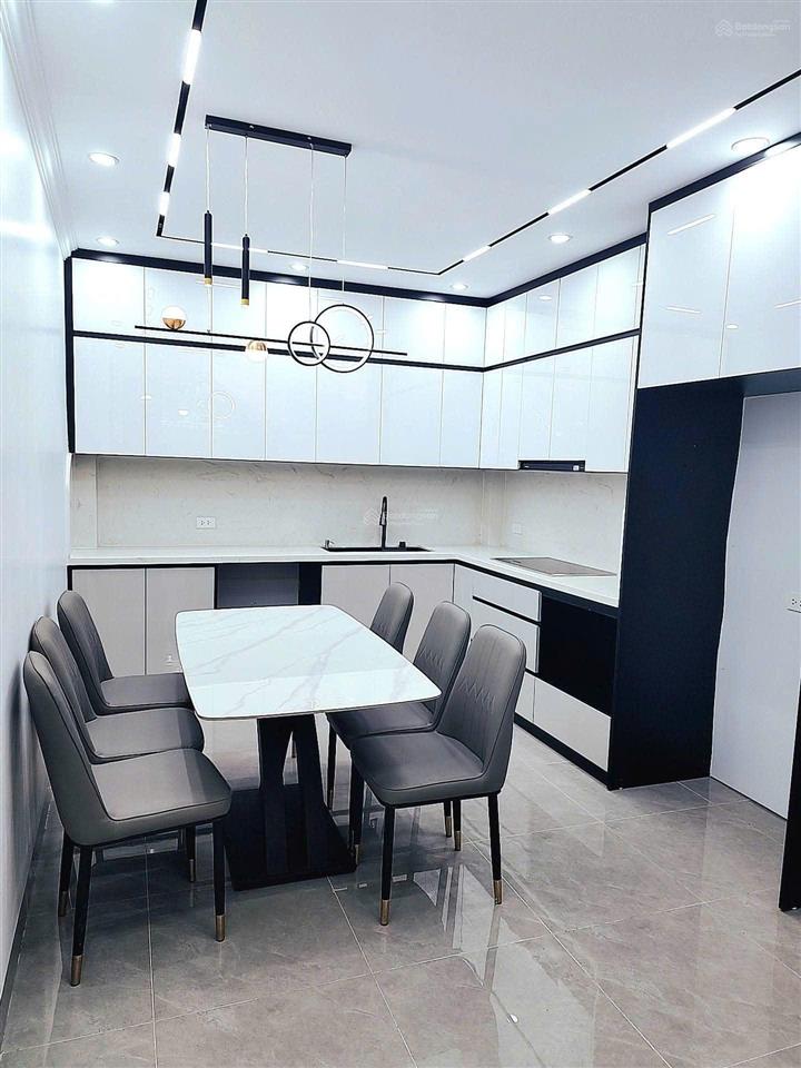 Bán nhà sát mặt đường 19/5 văn quán, hà đông, ô tô đỗ cửa, lô góc 5 tầng full nội thất, 9tỷ7,