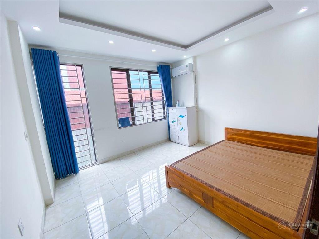 Bán nhà hà trì  bà triệu, ô tô đỗ cổng, 5 tầng x 34m2,nhỉnh 7 tỷ, gần ngay chợ hà đông.
