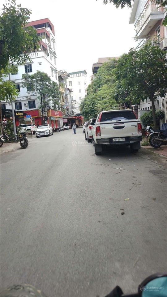Bán nhà nguyễn khuyến, văn quán, sổ 48m², 1 nhà ra mặt phố, hơn 8 tỷ.
