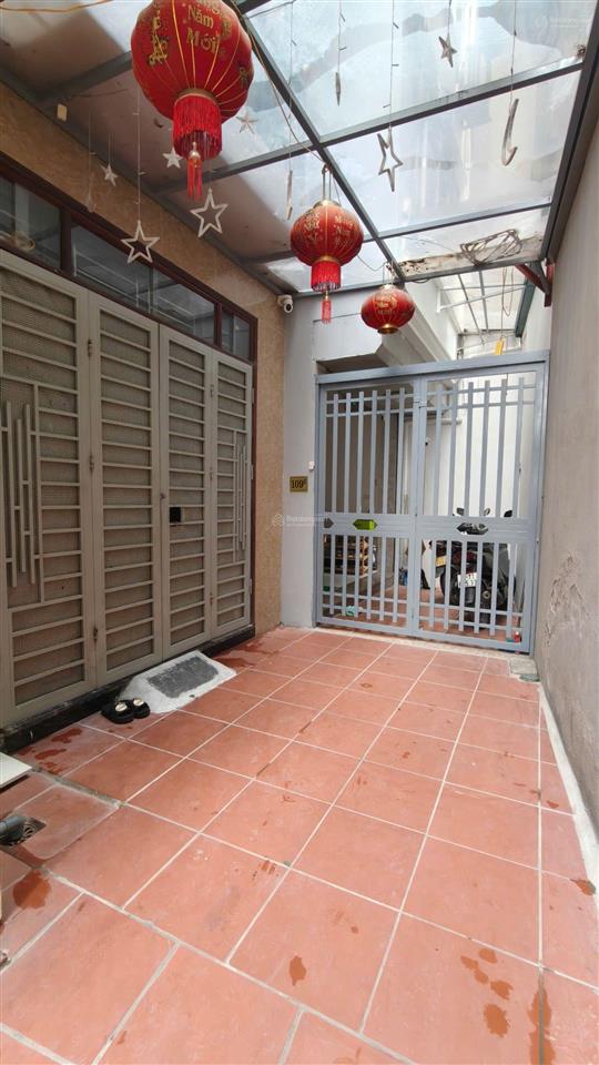 Một căn rẻ nhất đa sỹ, hà đông, 4tỷ6 32m2 không lỗi, không quy hoạch. sát khu đấu giá đường vỉa hè.