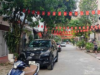 Bán lk mậu lương 50m², 11 tỷ vị trí đẹp sát luxury kiến hưng, gần kđt xa la, hà đông