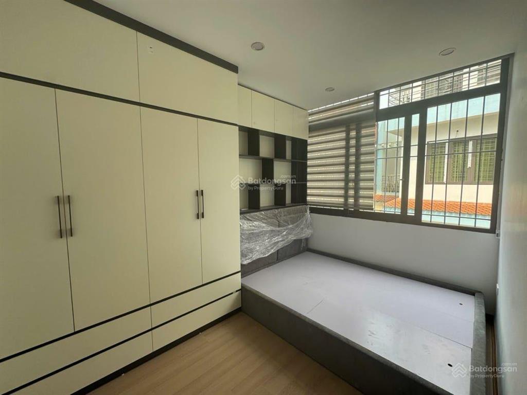 Bán nhà hà trì, cuối bà triệu, 40m2 ôtô lùi cửa, 4tầng full nội thất cách chợ hà đông 100m,7tỷ hơn.