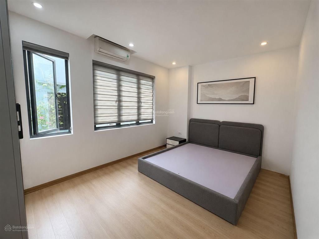Bán gấp nhà hà trìbà triệu, hà đông, ô tô lùi cửa, 40m2 x4 tầng chỉ hơn 7tỷ  gần trường c2 lê lợi