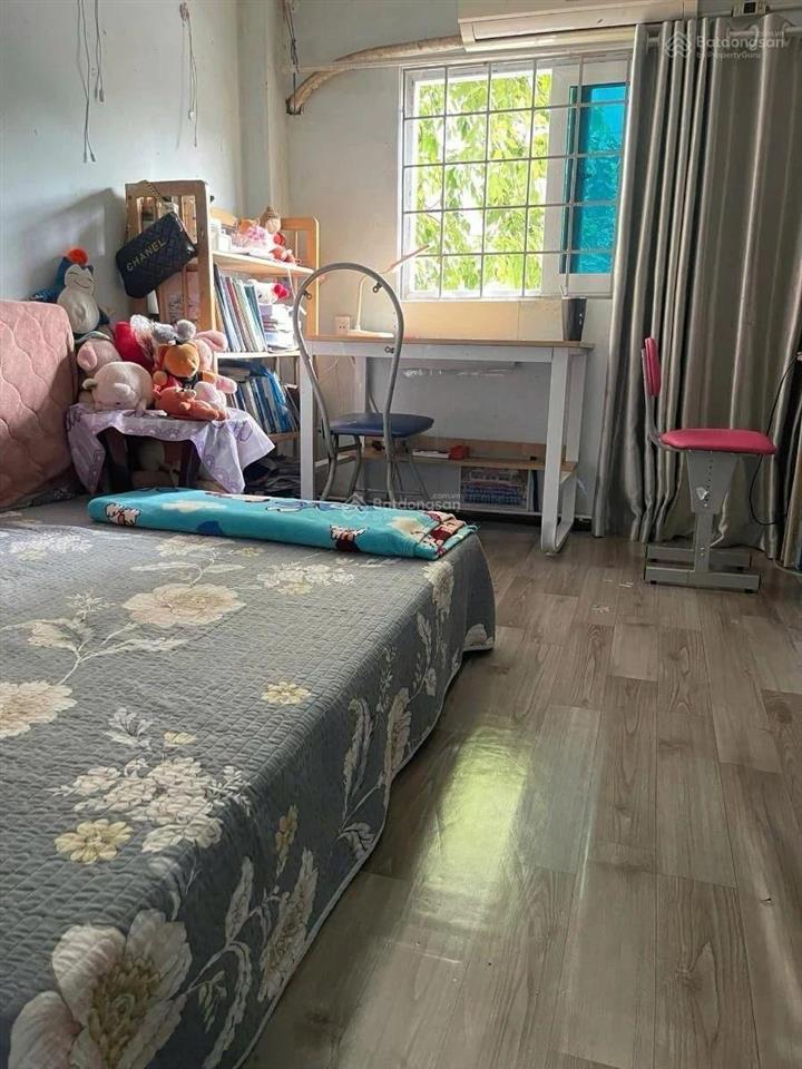 Bán nhà sát vách chung cư gold silk vạn phúc, hà đông,chỉ 5,8tỷ nhà hai mặt thoáng, gần ngay ô tô.