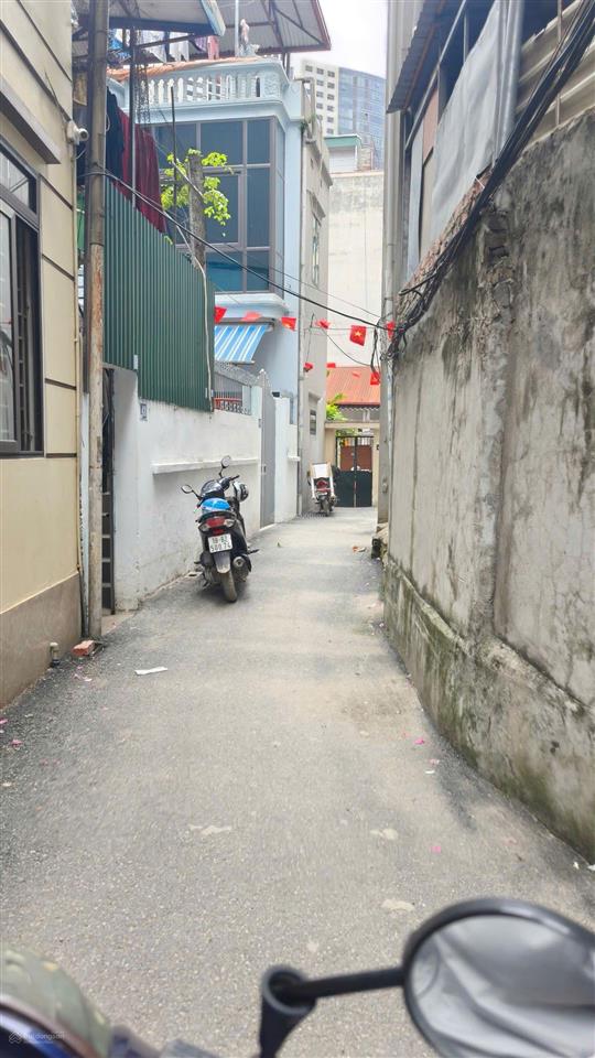Rẻ nhất mỗ lao  thang máy 5 tầng mới, 41m², ngay chân plaza hồ gươm, trần phúhà đông, hơn 8tỷ.