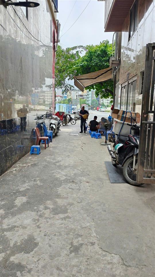 Bán nhà trần phú, mỗ lao, 8tỷ, thang máy 5 tầngx42m2, khu trung tâm nhất hà đông