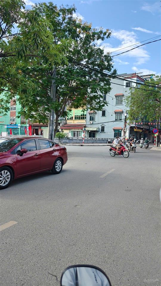Bán nhà 36m2, xa la, gần học viện quân y 103, chỉ nhỉnh 7tỷ, tặng nhà 3 tầng