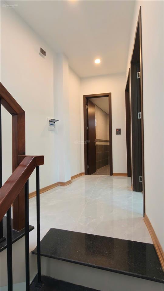 8tỷ hơn  nhà mới thang máy giá tốt mỗ lao  hà đông 44m2 x 5 tầng