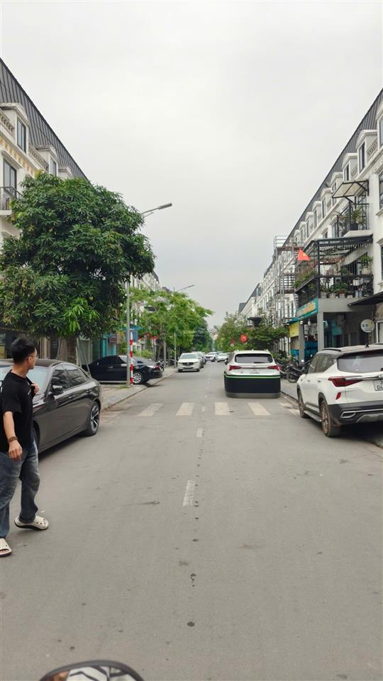 Bán liền kề lacasta văn phú, hà đông trục kinh doanh vip cạnh tháp đồng hồ, 75m2 chỉ hơn 22tỷ