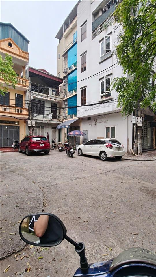 Giảm chào giá tốt 6tỷ hơn đối diện vườn hoa nguyễn trãihà đông, nhà 2 thoáng, ôtô chạy vòng quanh.