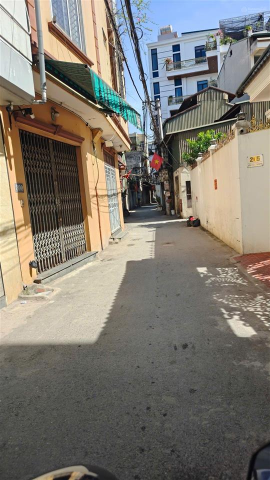 4 tỷ nhỉnh  hàng f0, giá đầu tư, mua ở cực rẻ. ngay cạnh khu thả diều kiến hưngvăn phú, hà đông.