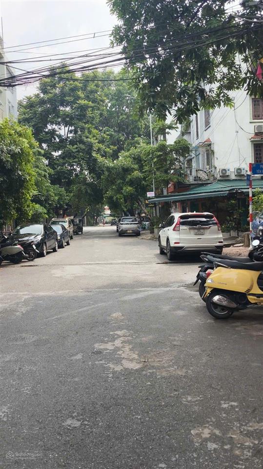 Bán đất 6 tỷ hơn nguyễn khuyến, văn quán, hà đông, 42m2 ô tô qua cổng.
 0972 432 ***