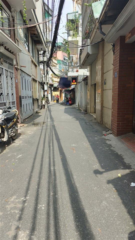 Chủ bán gấp nhà 58m2 chỉ 6,5tỷ ngõ 197 trần phú, ngay ga văn quán, hà đông  giá siêu rẻ