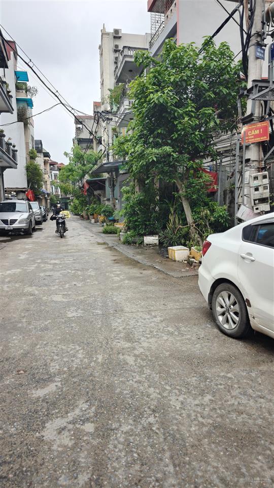 Hàng nét  phân lô ô tô tránh hơn 7 tỷ, lô góc kinh doanh, mặt tiền 4,4m, ngã 5 hà trì, hà đông.