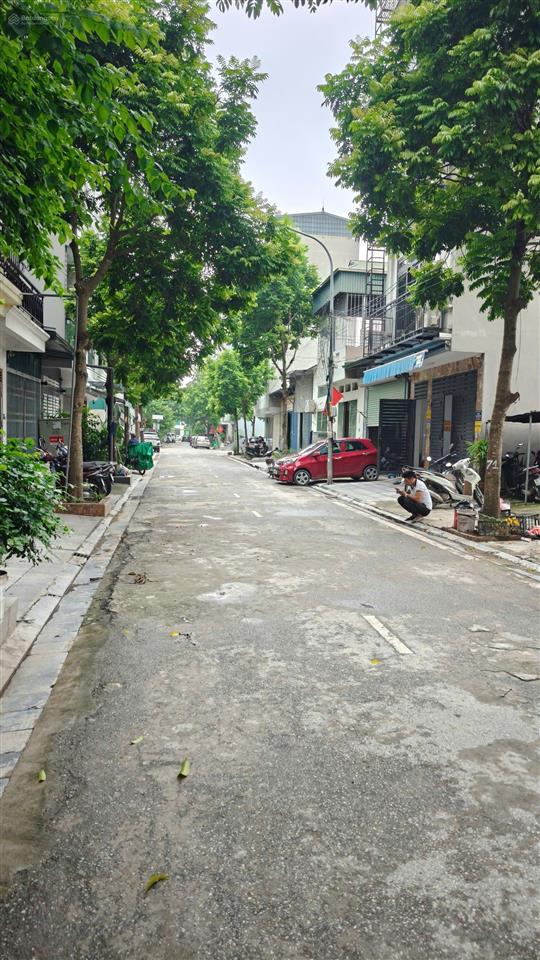 Bán lk ngõ cổng, 50m2, mt5m kinh doanh,đường vỉa hè ngay sân bóng, bể bơi đa sỹhà đông, nhỉnh 14tỷ