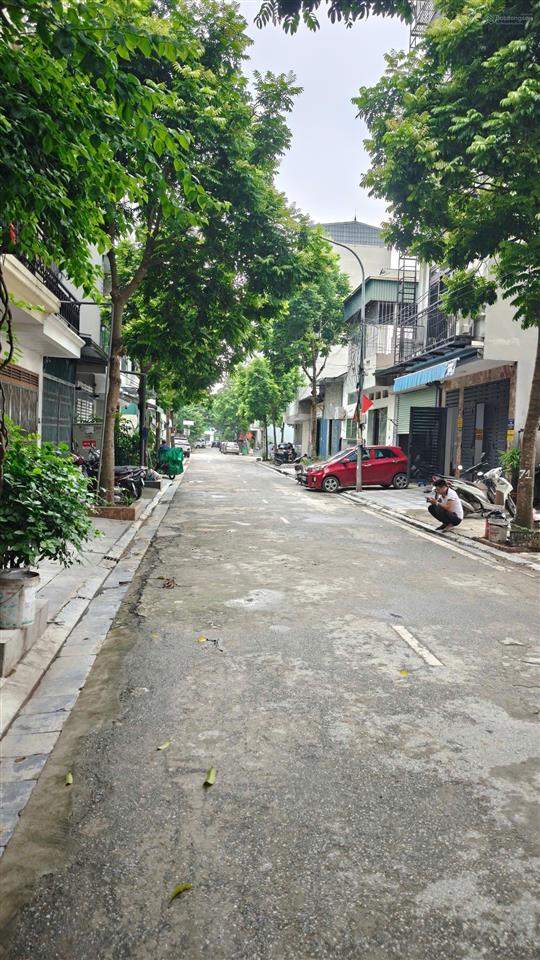 Bán lk ngõ cổng, 50m2, mt5m kinh doanh,đường vỉa hè ngay sân bóng, bể bơi đa sỹhà đông, nhỉnh 14tỷ