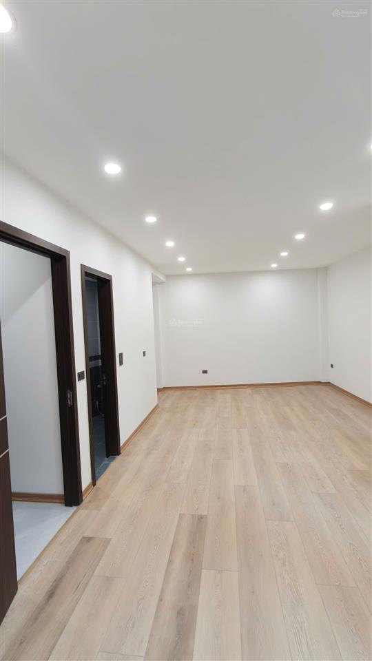 Bán nhà trần phú, mỗ lao, hà đông, hiếm có 1 căn mới 5 tầng thang máy sổ 42m2, 8tỷ