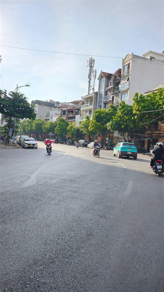 Bán nhà lô góc 3 ô tô tránh nhau, kinh doanh, mt4m  nhỉnh 7 tỷ, cuối đường bà triệu, hà đông
