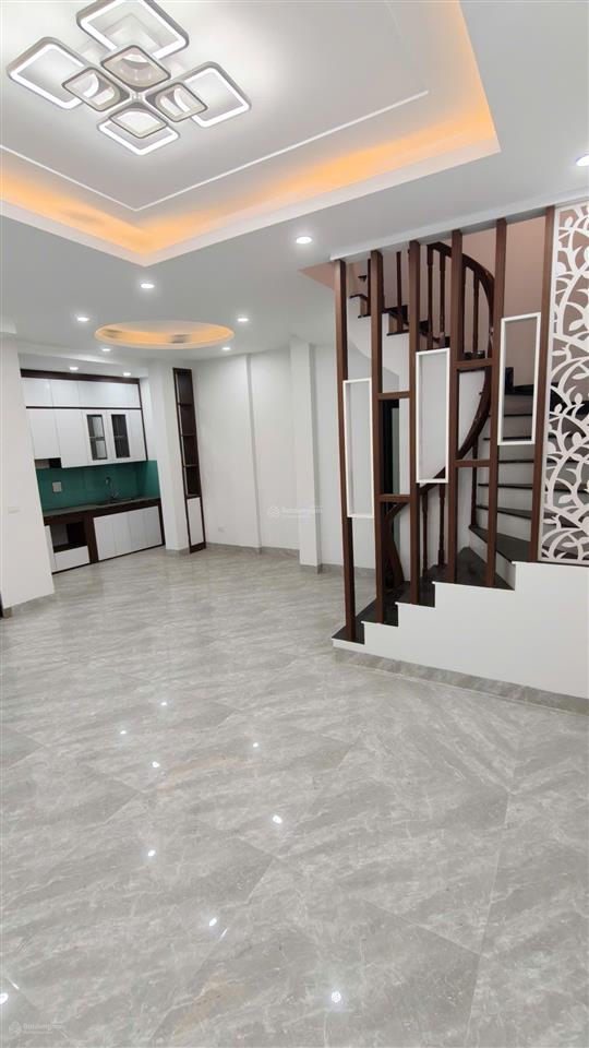 Bán nhà hơn 8tỷ nhà mới thang máy 45m2 trần phú, mỗ lao, hà đông, trung tâm các trường đại học lớn